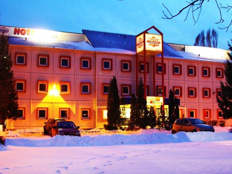 Drive Inn Hotel Törökbálint Exteriör bild